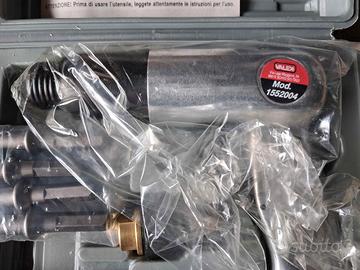 Scalpello pneumatico ad aria compressa