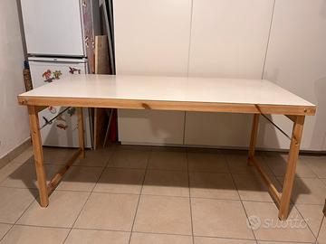 Tavolo con gambe richiudibili ikea goran