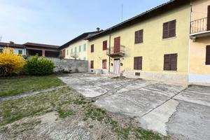 CASA SEMINDIPENDENTE A PIEA