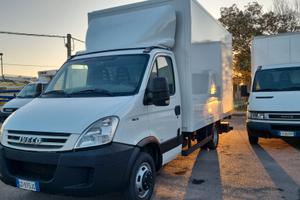 IVECO 35 C 15 Con Sponda