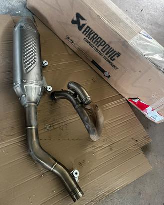 Scarico completo Akrapovic