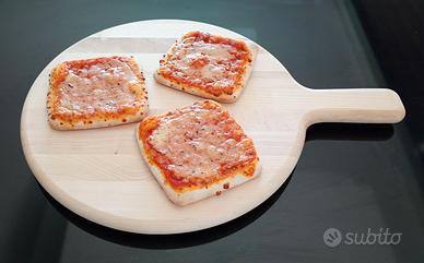 set 2 taglieri rotondi con manico, legno massello