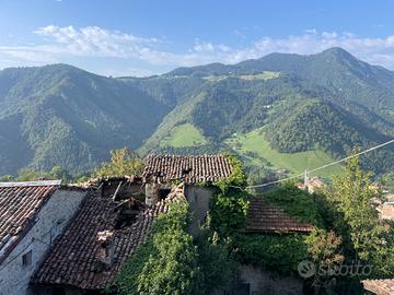 Tri locale antico panoramicò GORNO