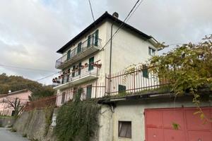 Immobile in asta di 100 m² con 4 locali a Savignon
