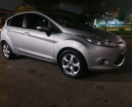Ford fiesta gpl per neopatentati