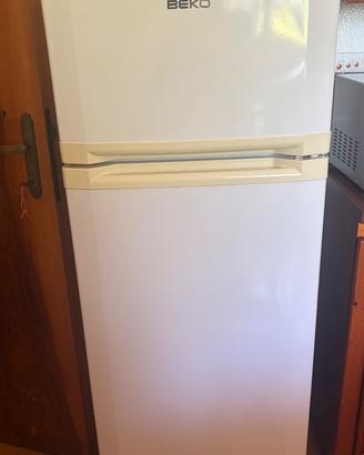 Frigorifero Beko con congelatore