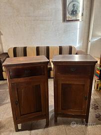 Coppia comodini antichi di legno