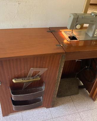 Mobile macchina da cucire vintage