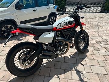 Scrambler urban motard