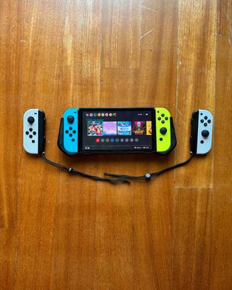 SWITCH OLED + 4 JOY-CON