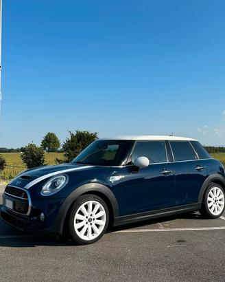 MINI Cooper SD 2.0 170cv automatica, 5porte, Hype