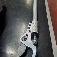 Forbice potatura cordless su asta