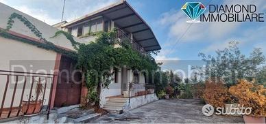 Casa indipendente con 20.000 mq di terreno