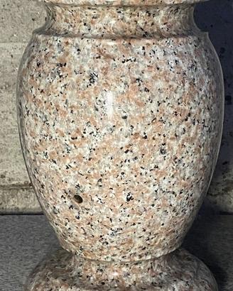 Vaso Cimiteriale Porta Fiori In Vero Granito