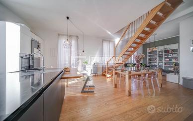 MORAZZONE - TRILOCALE CON GIARDINO E BOX