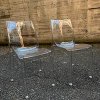 Sedie in plastica trasparenti stile Kartell