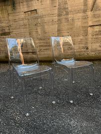 Sedie in plastica trasparenti stile Kartell
