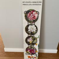 Set 4 piatti a muro in porcellana con piattaia