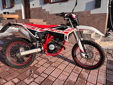 Beta RR 125 4T Enduro 2023 - 1.953km - come nuova