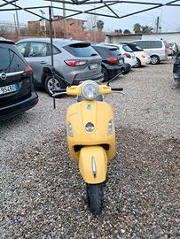 Piaggio Vespa 125 GTS