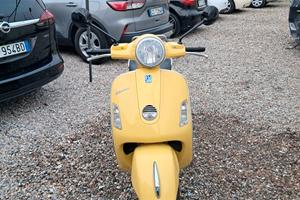 Piaggio Vespa 125 GTS