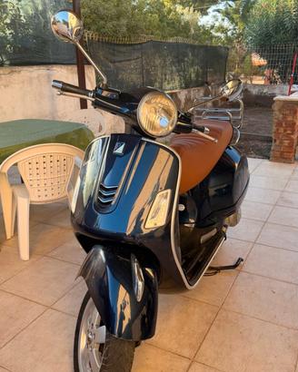 Vespa GTS 300 i.e. 2016 – 49.000 km