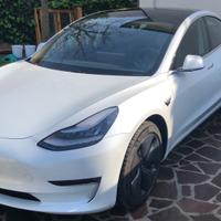 Tesla Model 3 Long Range AWD 2020 Cerchi 18" + 19"