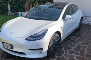 Tesla Model 3 Long Range AWD 2020 Cerchi 18" + 19"