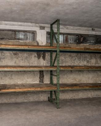 Scaffalatura Industriale in Ferro con 3 scontata