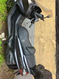 Majesty 400 Yamaha 2004