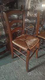 Sedie in legno seduta impagliata