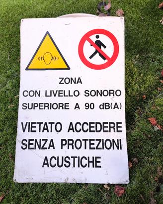 cartello stradale