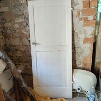 Porta in legno bianca