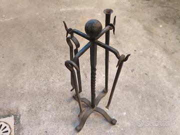oggetti in ferro per camino 