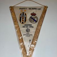 GAGLIARDETTO UFFICIALE JUVENTUS - REAL MADRID 1996