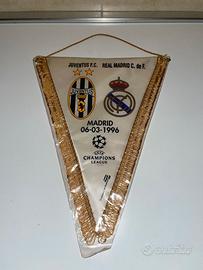 GAGLIARDETTO UFFICIALE JUVENTUS - REAL MADRID 1996