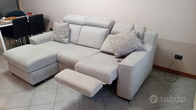  DIVANO POLTRONE E SOFÀ 