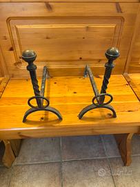 Alari da camino in ferro battuto