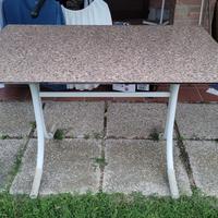 Tavoli da giardino con sedie