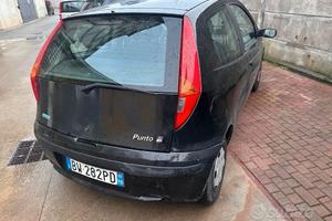 Fiat punto tenuta molto bene