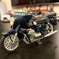 Moto guzzi v7 carabinieri Polistil 1:5