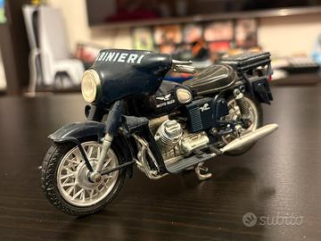 Moto guzzi v7 carabinieri Polistil 1:5