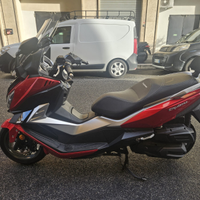 Sym cruisym 300 euro 4