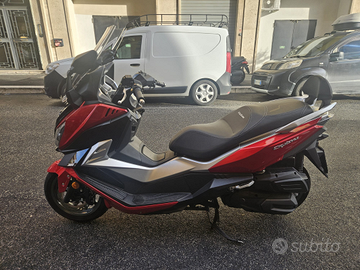 Sym cruisym 300 euro 4