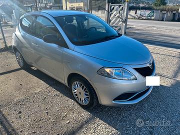 Lancia Ypsilon 1.2 69 CV 5 porte GPL Ecochic Gold