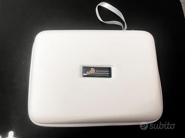 Gravitational Diamond Finger