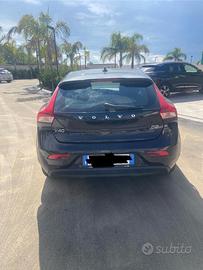 Volvo V40 D2