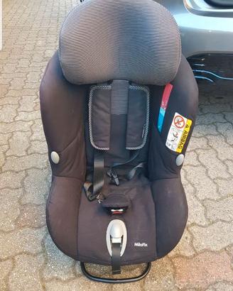 Seggiolino auto bimbo