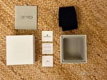 Cravatta con fermacravatta loro piana x swarowski