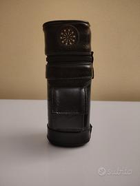 Contenitore porta freccette cilindrico in pelle 
